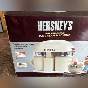 Ice cream maker